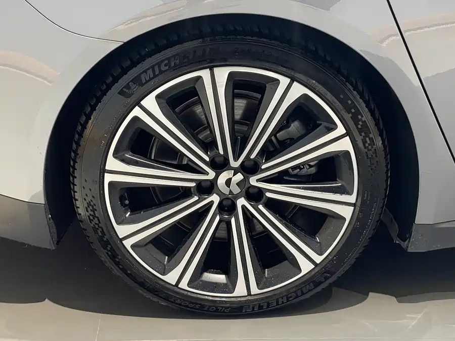 900x675_0_q87_c42_autohomecar__Chto52kPA8qASuwMAAbRG8-eI5c186.jpg.webp Used NIO ET7 2024 75kWh Executive Signature Edition