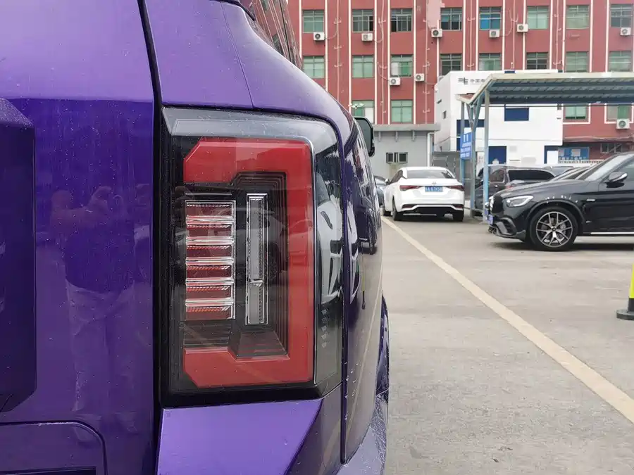 Used BYD Leopard 8 2025 Zhiyong flagship version 7 seats