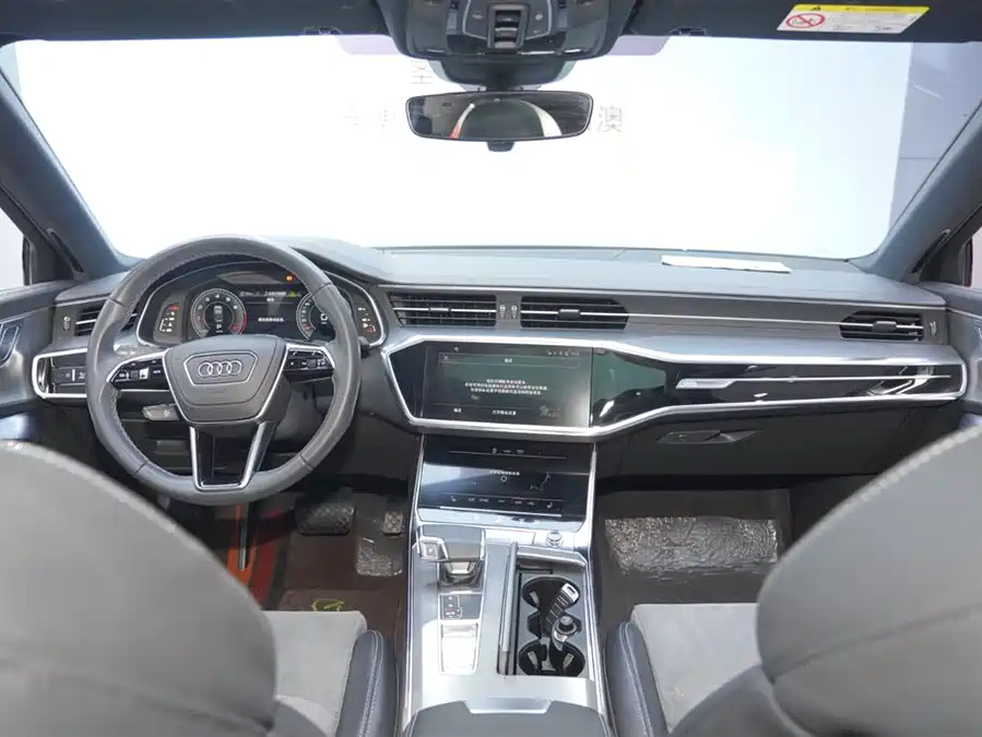 900x675_0_q87_c42_autohomecar__Chto52kRfNKAKWs0AAFylYwu_Jc027.jpg.webp Used Audi A6L 2023 45 TFSI Premium Dynamic Model