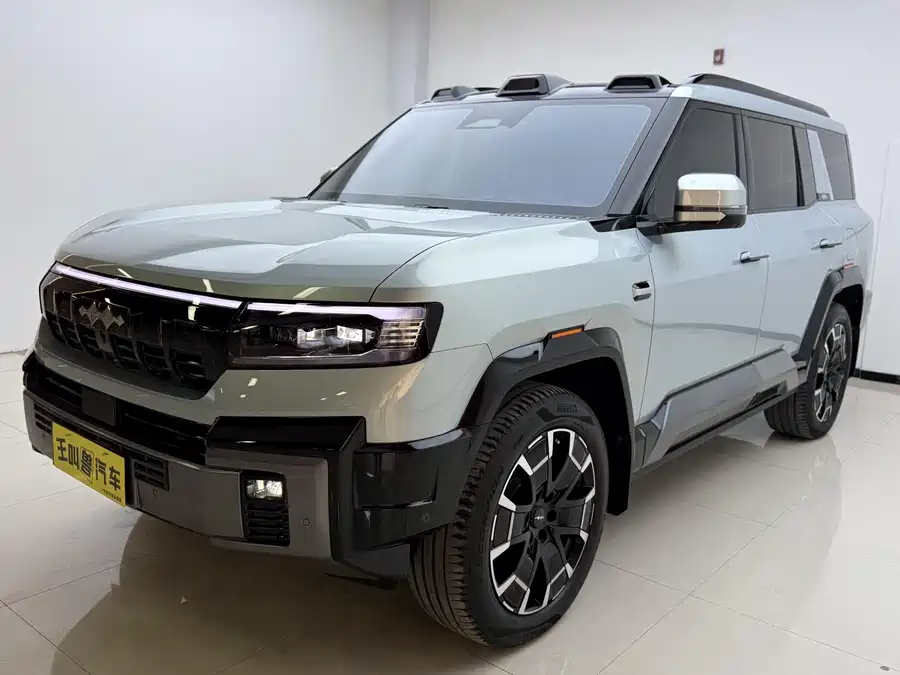 900x675_0_q87_c42_autohomecar__Chto52kVuhuADZ2uAAOWrOcoJCM082.jpg.webp Used BYD Leopard 8 2025 Zhiyong flagship version 7 seats