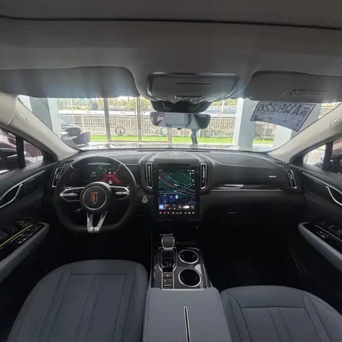 900x675_0_q87_c42_autohomecar__Chto52kWfM-ACRllAAupgDrvBag724.jpg.webp Used Hongqi HS3 PHEV 2024 115km Jinwei Edition