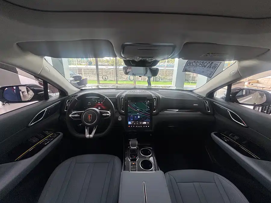 900x675_0_q87_c42_autohomecar__Chto52kWfM-ACRllAAupgDrvBag724.jpg.webp Used Hongqi HS3 PHEV 2024 115km Jinwei Edition