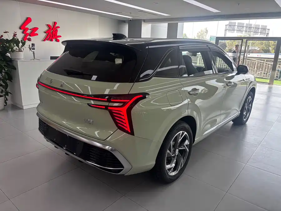 900x675_0_q87_c42_autohomecar__Chto52kWfM2AY3E9AAePMN4X9QA349.jpg.webp Used Hongqi HS3 PHEV 2024 115km Jinwei Edition