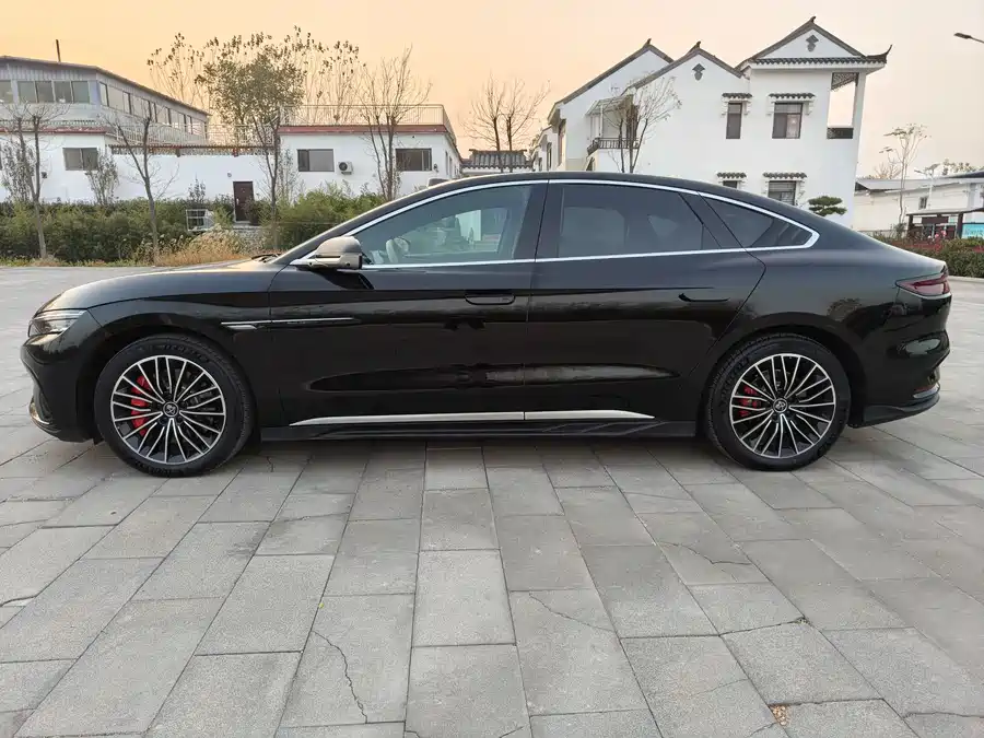 Used BYD Han 2025 EV smart driving version 701KM lidar flagship model