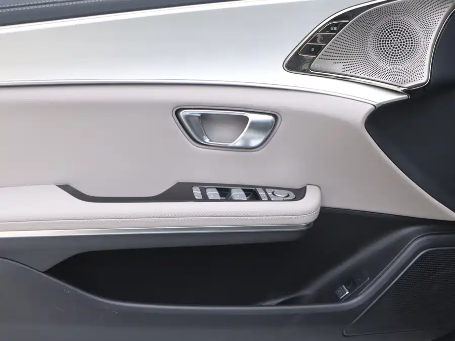 900x675_0_q87_c42_autohomecar__Chto52kYZ9mAWCzOAAZlXO_2_Sk735.jpg.webp Used BYD Han 2025 DM-i 125KM Honor Type