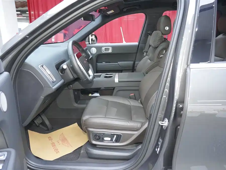 900x675_0_q87_c42_autohomecar__Chto52kZcPKAOTo-AAGR_lMpzzw645.jpg.webp Used Li Auto L8 2023 Pro