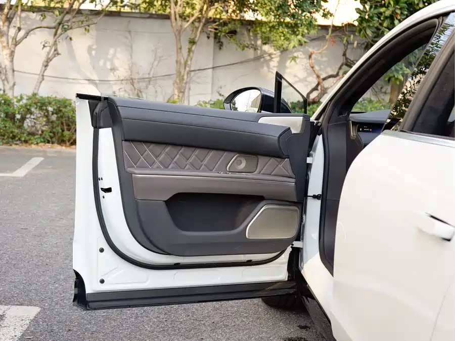 900x675_0_q87_c42_autohomecar__Chto52k_846ALgRRAAg2DJ6qQm8376.jpg.webp Used NIO ET9 2025 model 102kWh