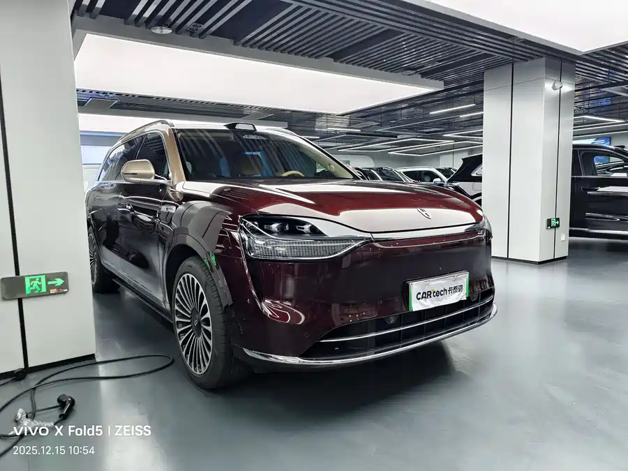 Used AITO M9 2025 extended range Ultra version 52kWh 5-seater version