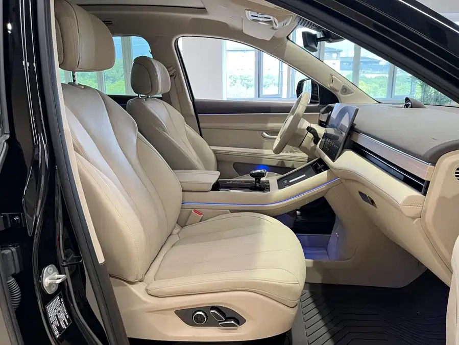 900x675_0_q87_c42_autohomecar__Chto52k_qg-AL3nqAAPImiEO-tY726.jpg.webp Used HUAWEI AITO M7 2024 1.5T Intelligent Driving Four-wheel Drive Ultra Version 5 Seats