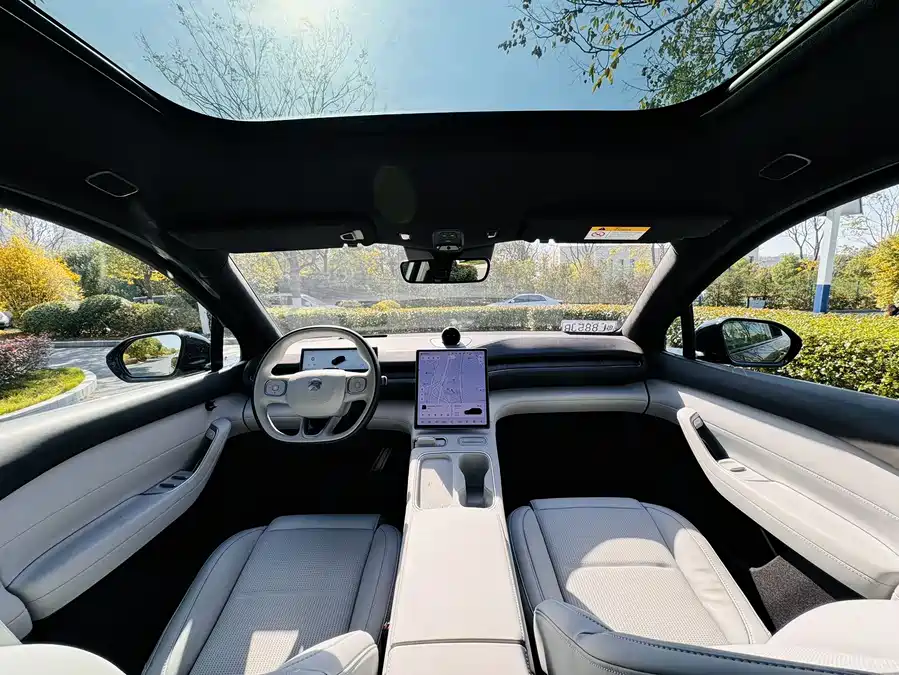 Used NIO ES6 2024 model 75kWh