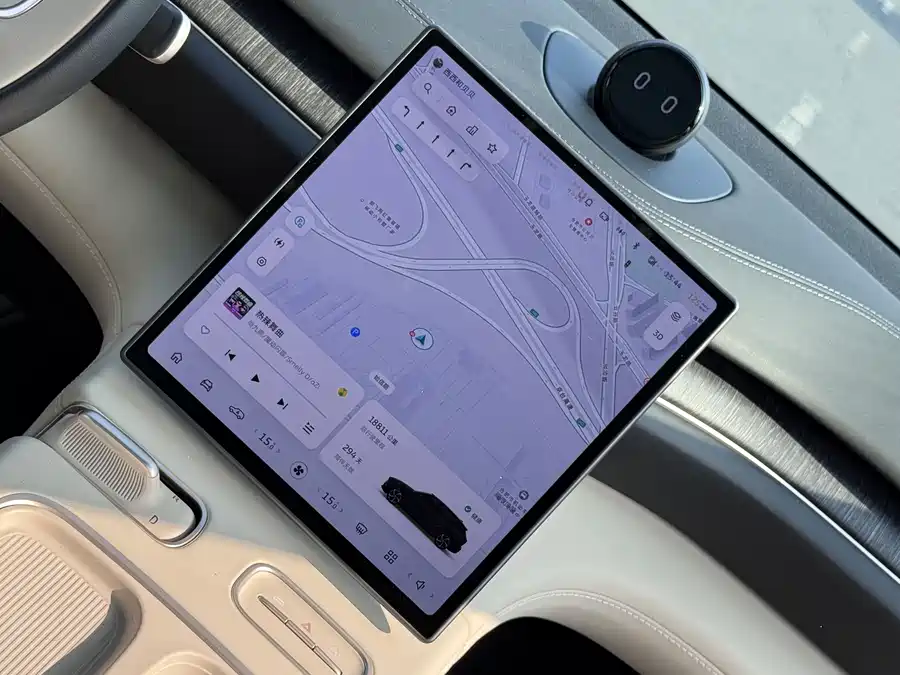 Used NIO ES6 2024 model 75kWh