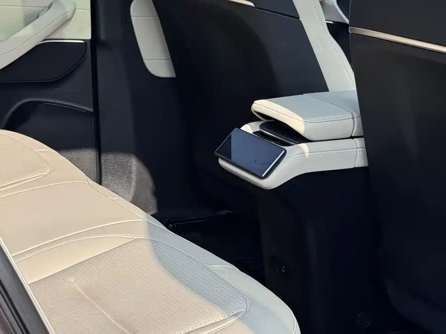 Used NIO ES6 2024 model 75kWh