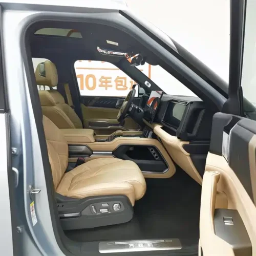 900x675_0_q87_c42_autohomecar__Chto52kdXOyALO2sAAGPchtIaQ8329.jpg.webp Used BYD Leopard 8 2025 Zhiyong flagship version 7 seats