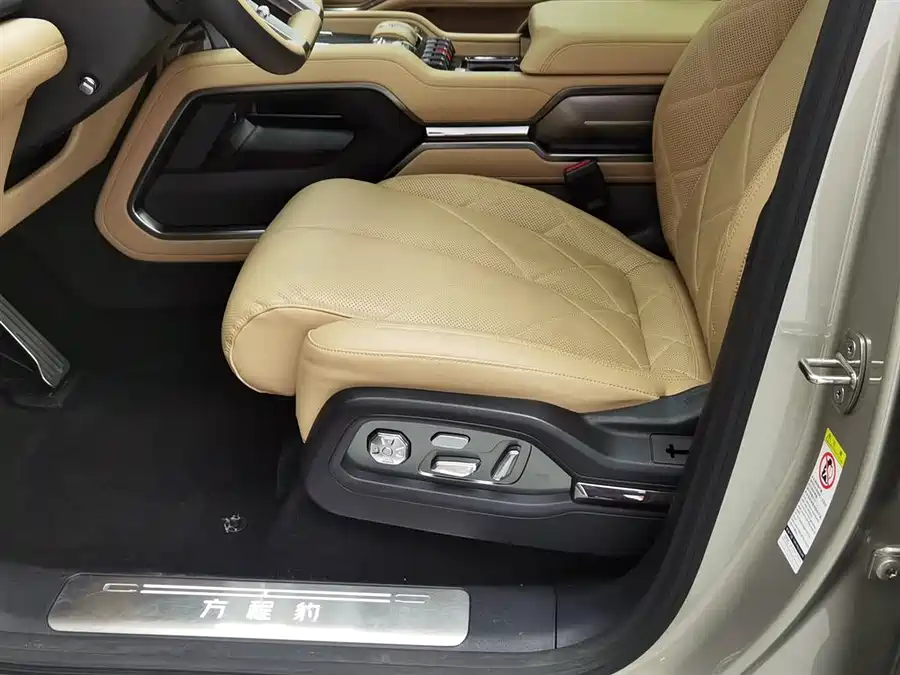 Used BYD Leopard 8 2025 Zhiyong flagship version 7 seats