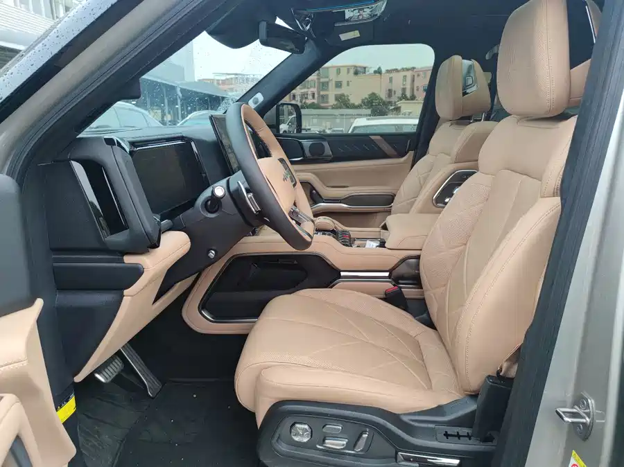 Used BYD Leopard 8 2025 Zhiyong flagship version 7 seats