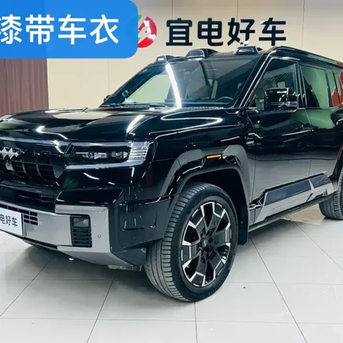 900x675_0_q87_c42_autohomecar__Chto52kiq0OAQdFPAAk6FyypmQI143.jpg.webp Used BYD Leopard 8 2025 Zhiyong flagship version 6 seats