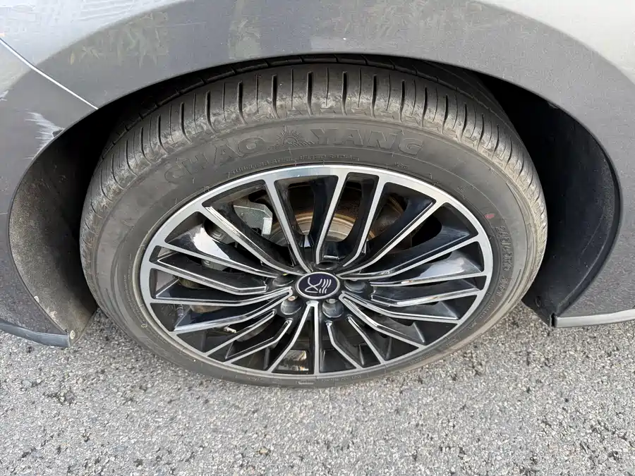 900x675_0_q87_c42_autohomecar__Chto52kmbFiAU2i_AAySF7G4IRU170.jpg.webp Used BYD Han 2021 EV standard range version luxury model