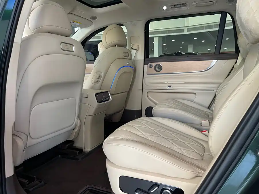 900x675_0_q87_c42_autohomecar__Chto52kmmtCAaXiMAAietJr3z0k424.jpg.webp Used AITO M9 2024 extended range Max version 42kWh 6-seater version