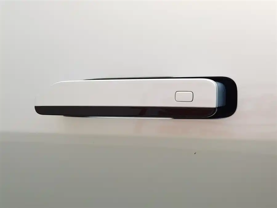 900x675_0_q87_c42_autohomecar__Chto52koZdOAXxSMAACCnO5ZukA229.jpg.webp Used BYD Leopard 8 2025 Zhiyong flagship version 7 seats