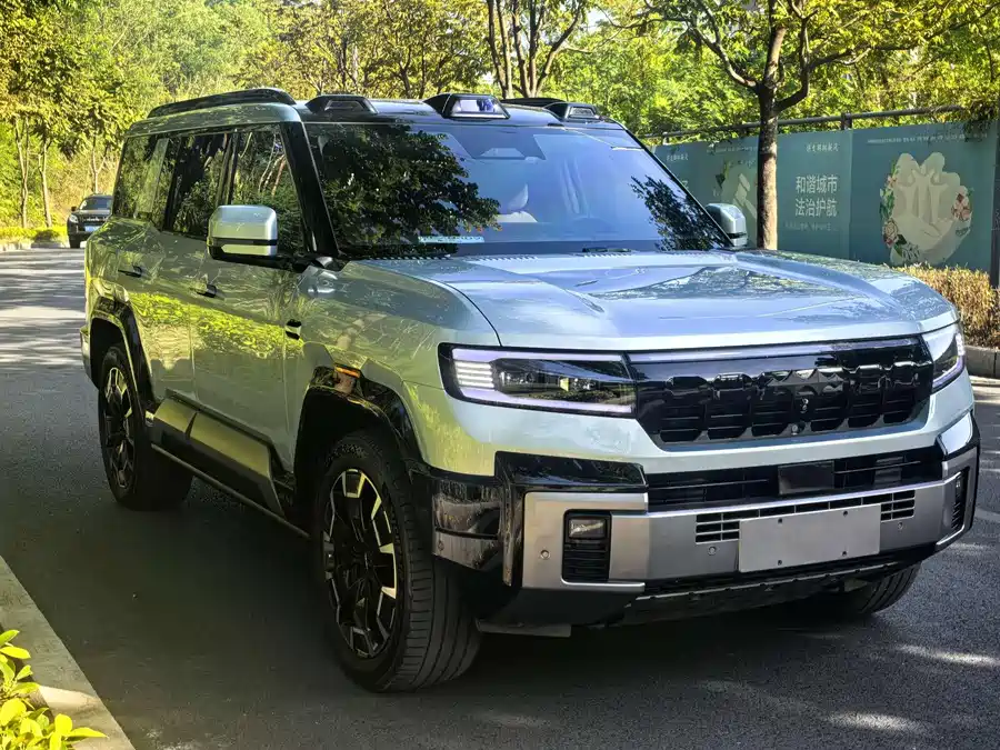 900x675_0_q87_c42_autohomecar__Chto52kpDzCAf_L0AAguthnj5n4813.jpg.webp Used BYD Leopard 8 2025 Zhiyong flagship version 7 seats