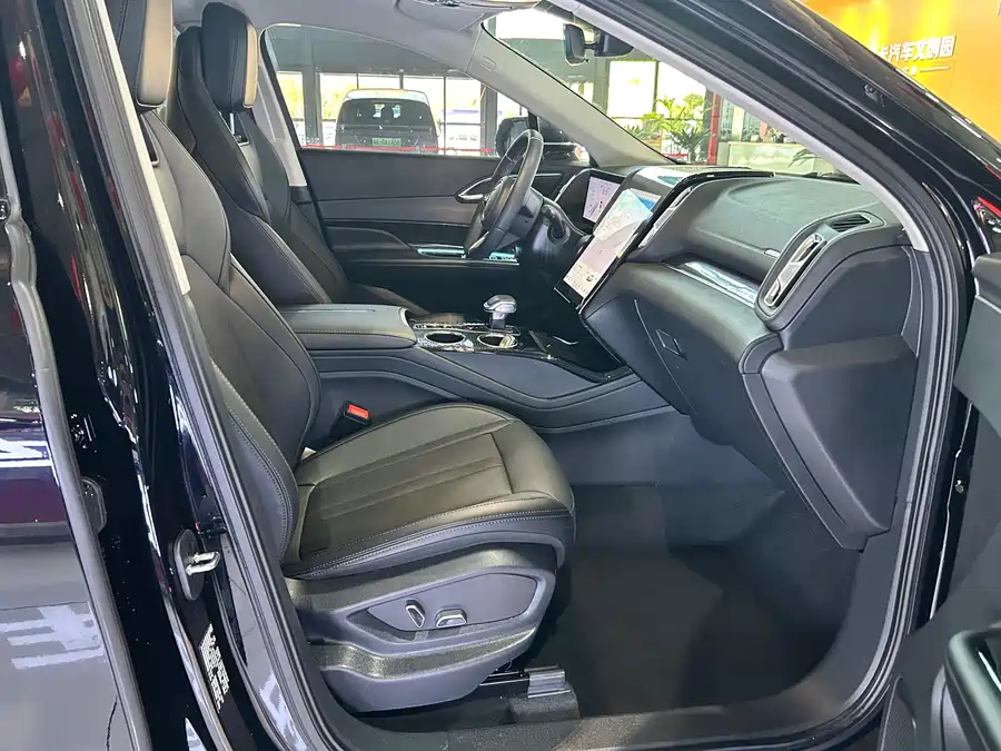 900x675_0_q87_c42_autohomecar__Chto52krui-Aam-aAAr2jWW2qpk614.jpg.webp Used Hongqi HS3 PHEV 2024 115km Jinwei Edition