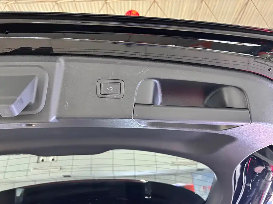 900x675_0_q87_c42_autohomecar__Chto52krui2AHTT3AAiaEiCkhPo304.jpg.webp Used Hongqi HS3 PHEV 2024 115km Jinwei Edition