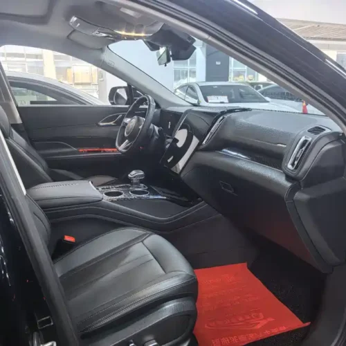 900x675_0_q87_c42_autohomecar__Chto52ks492AElEWAAUR3pV5dic260.jpg.webp Used Hongqi HS3 PHEV 2024 115km Jinwei Edition