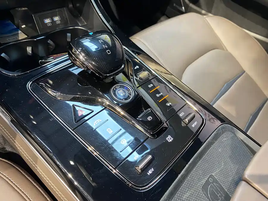 900x675_0_q87_c42_autohomecar__Chto52ktYMyAIRMbAAugyN1TeeQ884.jpg.webp Used BYD Han 2020 DM four-wheel drive performance version luxury model