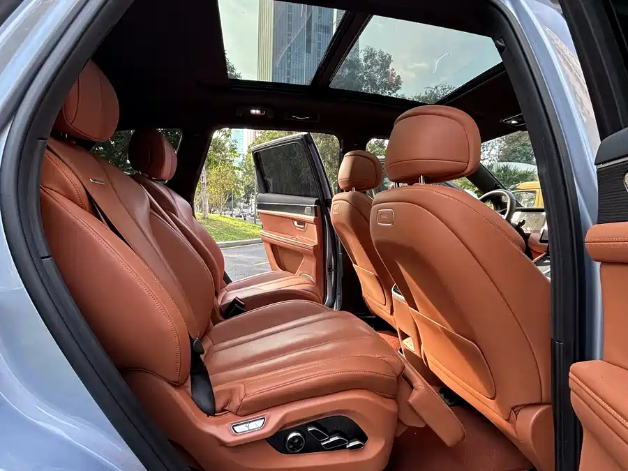 900x675_0_q87_c42_autohomecar__Chto52ktk-CAYKmXAAZ6gBmJFbg357.jpg.webp Used HUAWEI AITO M7 2024 1.5T Intelligent Driving Four-wheel Drive Ultra Version 6 Seats