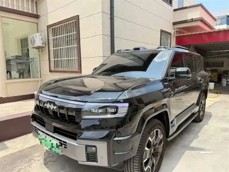 900x675_0_q87_c42_autohomecar__Chto52ktlmiAf5d8AAJFPkC5s50534.jpg.webp Used BYD Leopard 8 2025 Zhiyong flagship version 6 seats