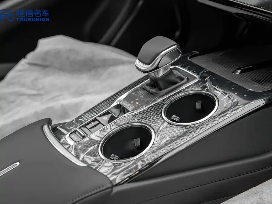 900x675_0_q87_c42_autohomecar__Chto52kugNiAWJnOAAQBT-gUwlo362.jpg.webp Used Hongqi HS3 PHEV 2024 115km Jinwei Edition