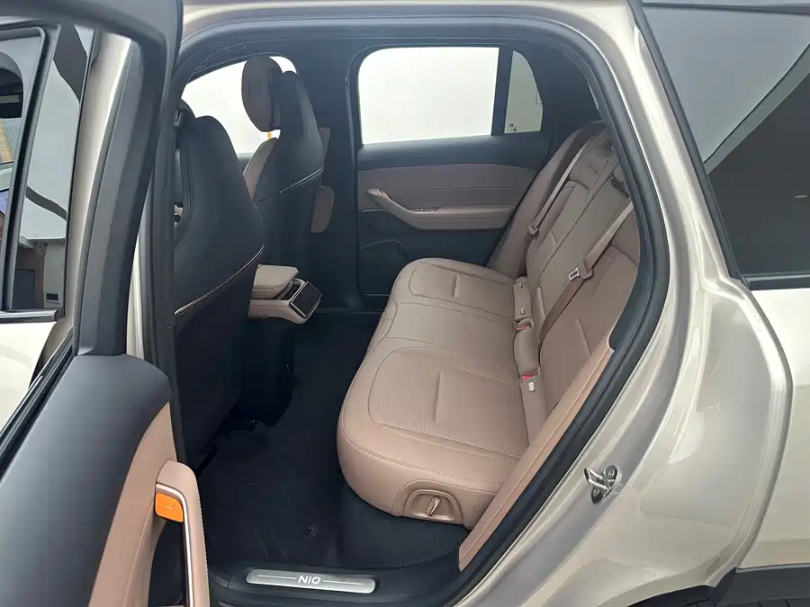 Used NIO ES6 2024 model 75kWh