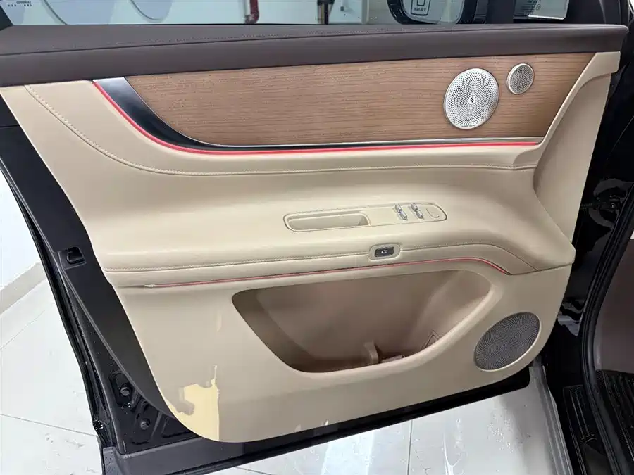 900x675_0_q87_c42_autohomecar__Chto52kxXXKAT4MaAAGlStzPJ8s539.jpg.webp Used AITO M9 2024 extended range Ultra version 42kWh 6-seater version