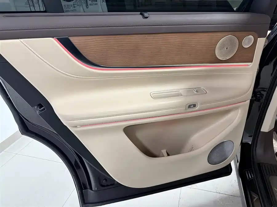 900x675_0_q87_c42_autohomecar__Chto52kxXXKAUsYfAAGXzL4ZOqM224.jpg.webp Used AITO M9 2024 extended range Ultra version 42kWh 6-seater version