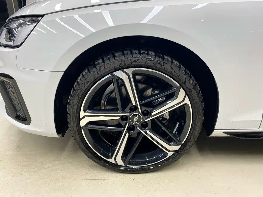 900x675_0_q87_c42_autohomecar__Chto52kyQ0iAJq1CAAgwktZer-k801.jpg.webp Used Audi A4L 2024 40 TFSI luxury and dynamic model