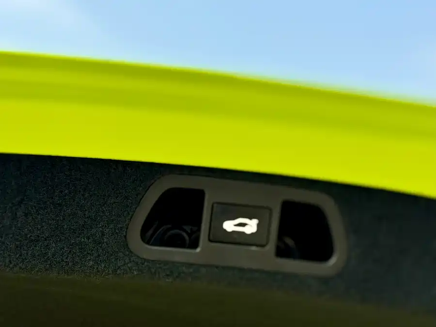 900x675_0_q87_c42_autohomecar__Chto52kyWdOAGRosAAQXOckuHSE432.jpg.webp Used Xpeng P7 2022 670E+ Pengyi Edition