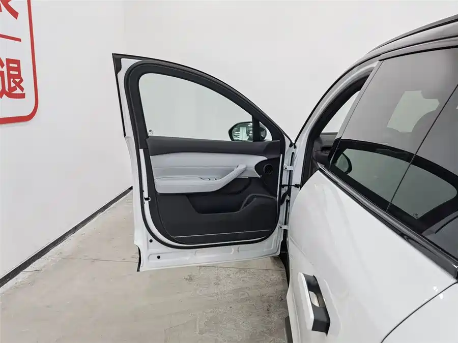 Used NIO ES6 2024 model 75kWh