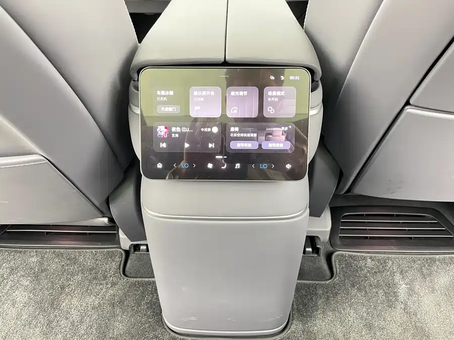 900x675_0_q87_c42_autohomecar__Chto52lA_2-ACclHAAmmFOX-dqk703.jpg.webp Used NIO ES8 2026 Six-seater Executive Signature Edition