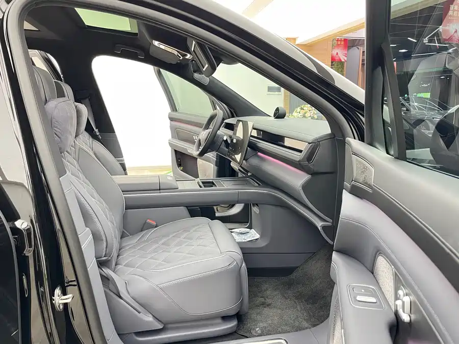 900x675_0_q87_c42_autohomecar__Chto52lA_2qAaEQRAAnfJuWw3l8245.jpg.webp Used NIO ES8 2026 Six-seater Executive Signature Edition