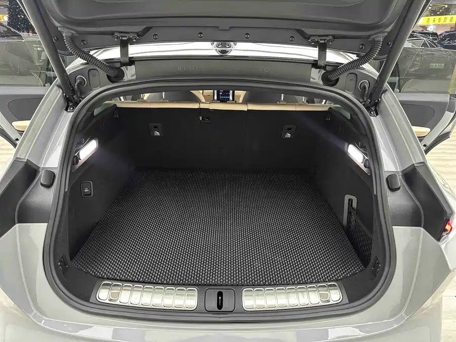 900x675_0_q87_c42_autohomecar__Chto52lBEm6ASS5RAAprqJpUqRM188.jpg.webp Used NIO ET5T 2024 model 75kWh Touring