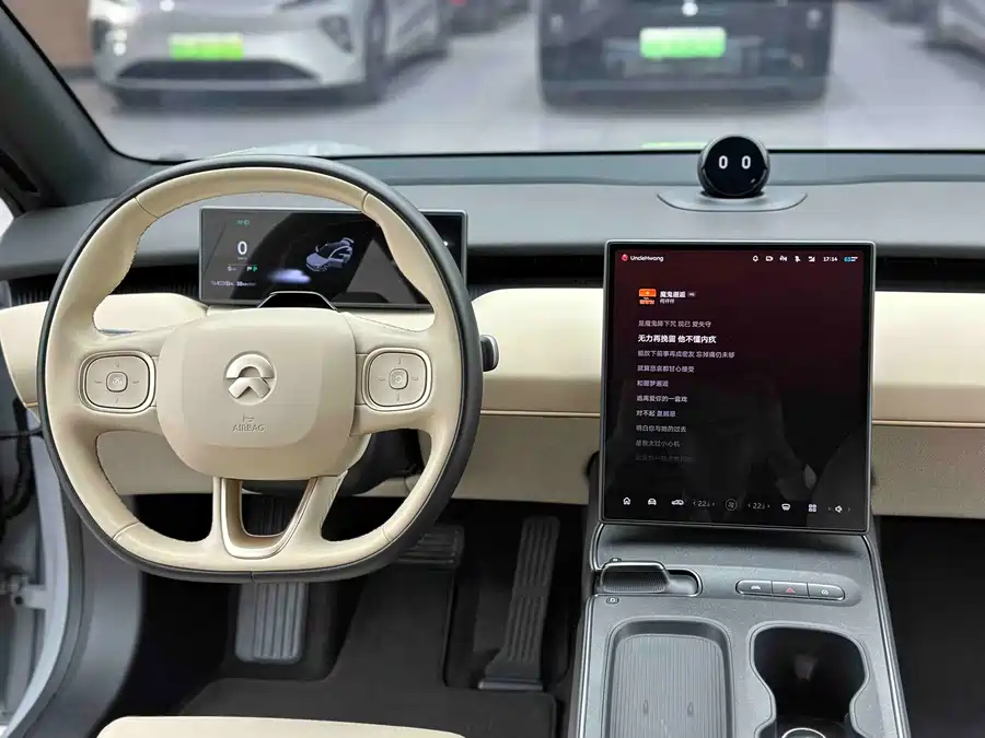 900x675_0_q87_c42_autohomecar__Chto52lBEmuAcbE8AAaS-WaZ898272.jpg.webp Used NIO ET5T 2024 model 75kWh Touring