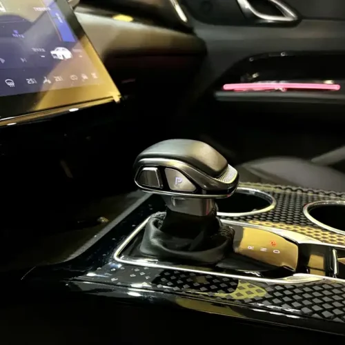 900x675_0_q87_c42_autohomecar__Chto52lCEJeAVkH5AATPjBV819Q291.jpg.webp Used Hongqi HS3 PHEV 2024 115km Jinwei Edition