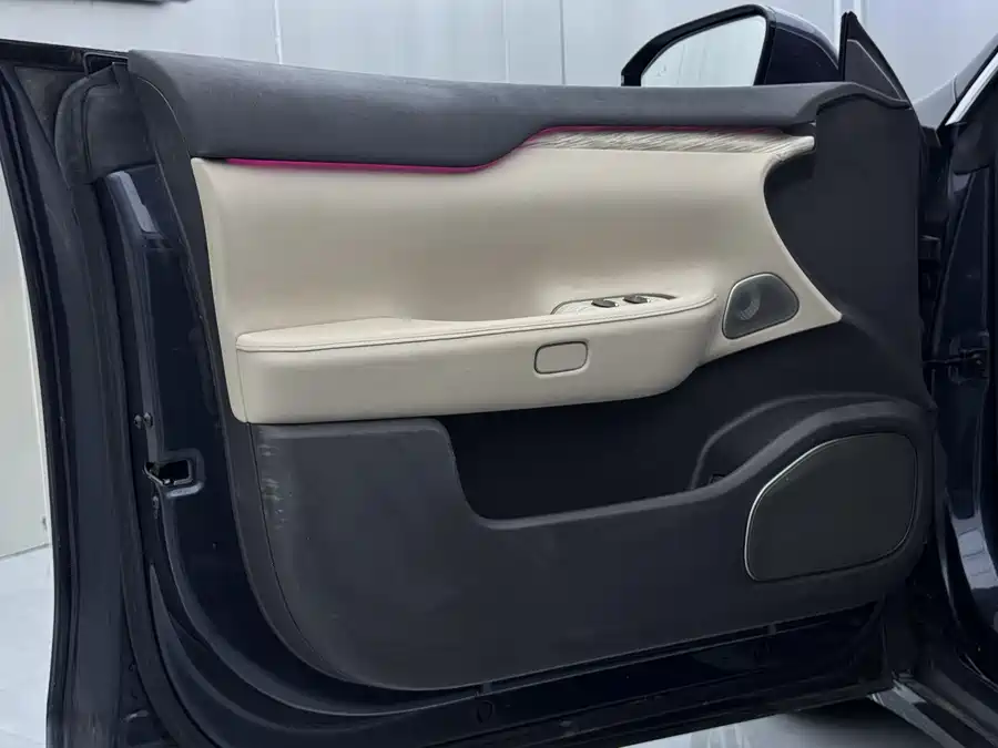 900x675_0_q87_c42_autohomecar__Chto52lDqN2AYg-WAANpCbRH73M604.jpg.webp Used NIO ET7 2022 model 100kWh first edition