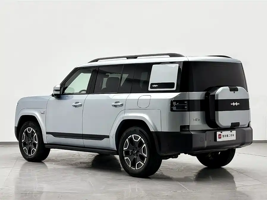 900x675_0_q87_c42_autohomecar__Chto52lDrz2AYtcJAAFkIII4Egg269.jpg.webp Used BYD Leopard Titanium 7 2025 model 135KM two-wheel drive Pro version