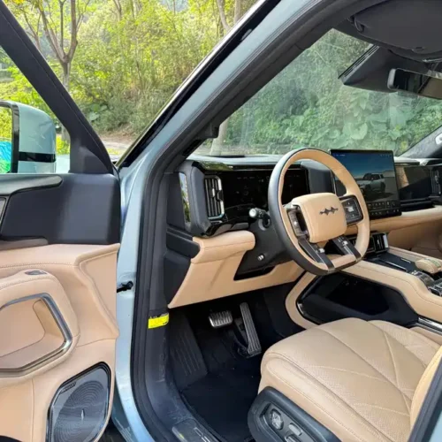 900x675_0_q87_c42_autohomecar__Chto52lE-b6ALfbYAAttrnN-Y-I953.jpg.webp Used BYD Leopard 8 2025 Zhiyong flagship version 6 seats