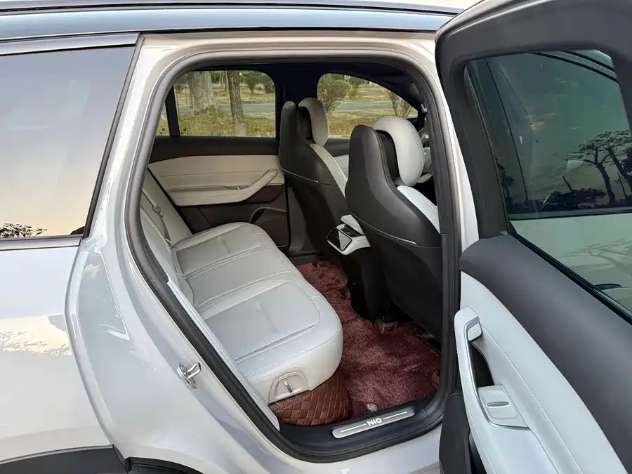 Used NIO ES6 2023 model 75kWh