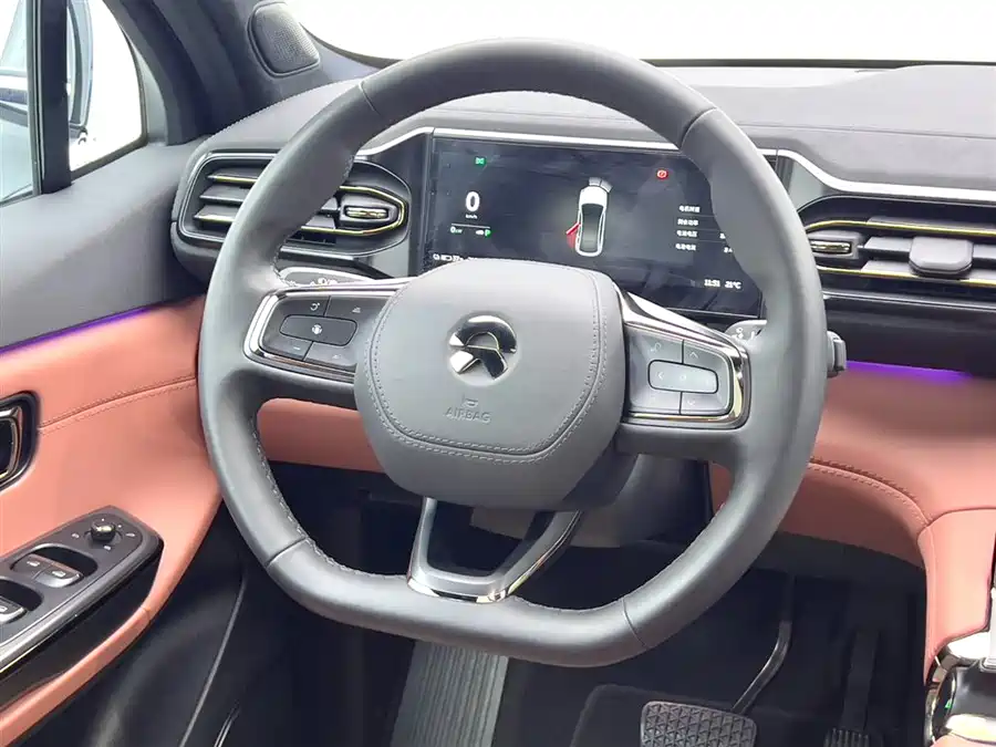 900x675_0_q87_c42_autohomecar__Chto52lFC06AYNDtAAHQRndECjQ302.jpg.webp Used NIO EC6 2020 430KM Sports Edition