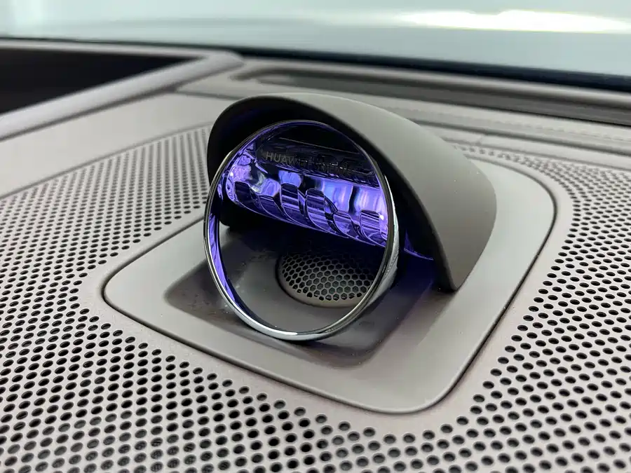 900x675_0_q87_c42_autohomecar__Chto52lFIv2AbWRCAAlXvIGusHU215.jpg.webp Used AITO M9 2024 extended range Ultra version 42kWh 6-seater version