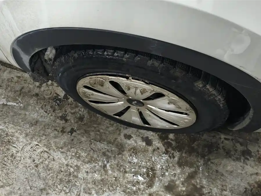 900x675_0_q87_c42_autohomecar__Chto52lFYXCALe4bAAHZ8VgxFyc108.jpg.webp Used Wuling Bingo 2023 model 203km light model