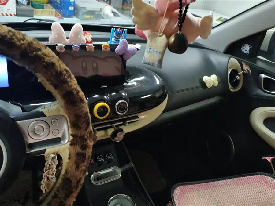 900x675_0_q87_c42_autohomecar__Chto52lFYXGAEmsCAAHSQgBNFqA891.jpg.webp Used Wuling Bingo 2023 model 203km light model